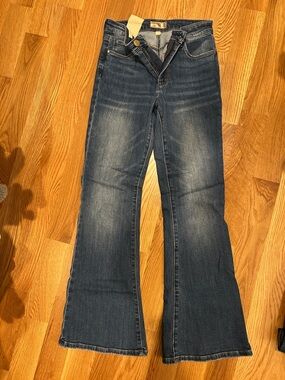 Kut From The Kloth 2 Ennobled Ana High Rise Flare Jeans Medium Wash Stretch